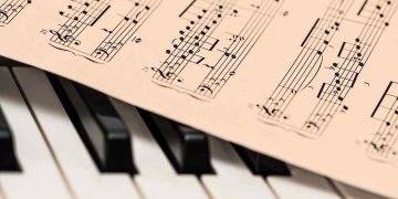 Utforska persiska instrument: En resa genom klangens skönhet